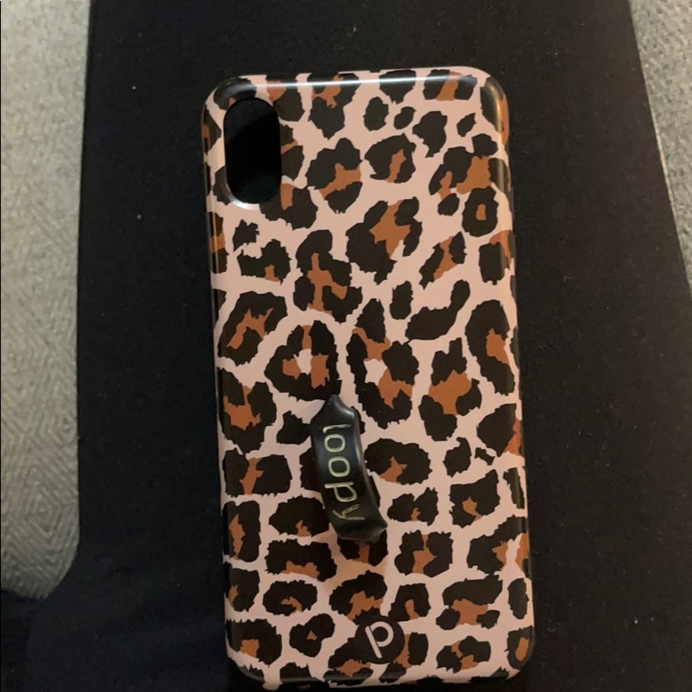 iPhone XS Max Leopard Loopy Case